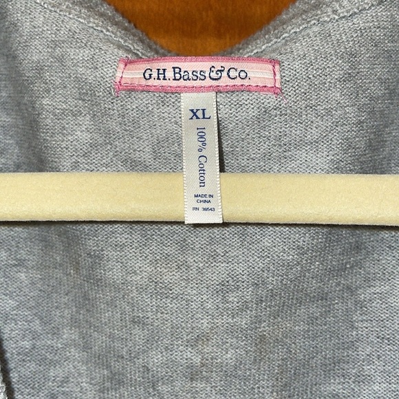 GH Bass size XL cardigan. Long sleeve. Argyle print. EUC. - Picture 2 of 5